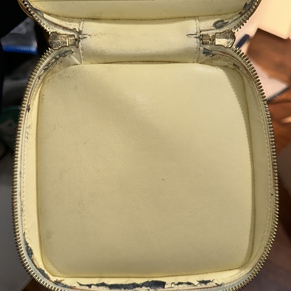 Vintage Crossbody, Louis Vuitton - Picture 8 of 16